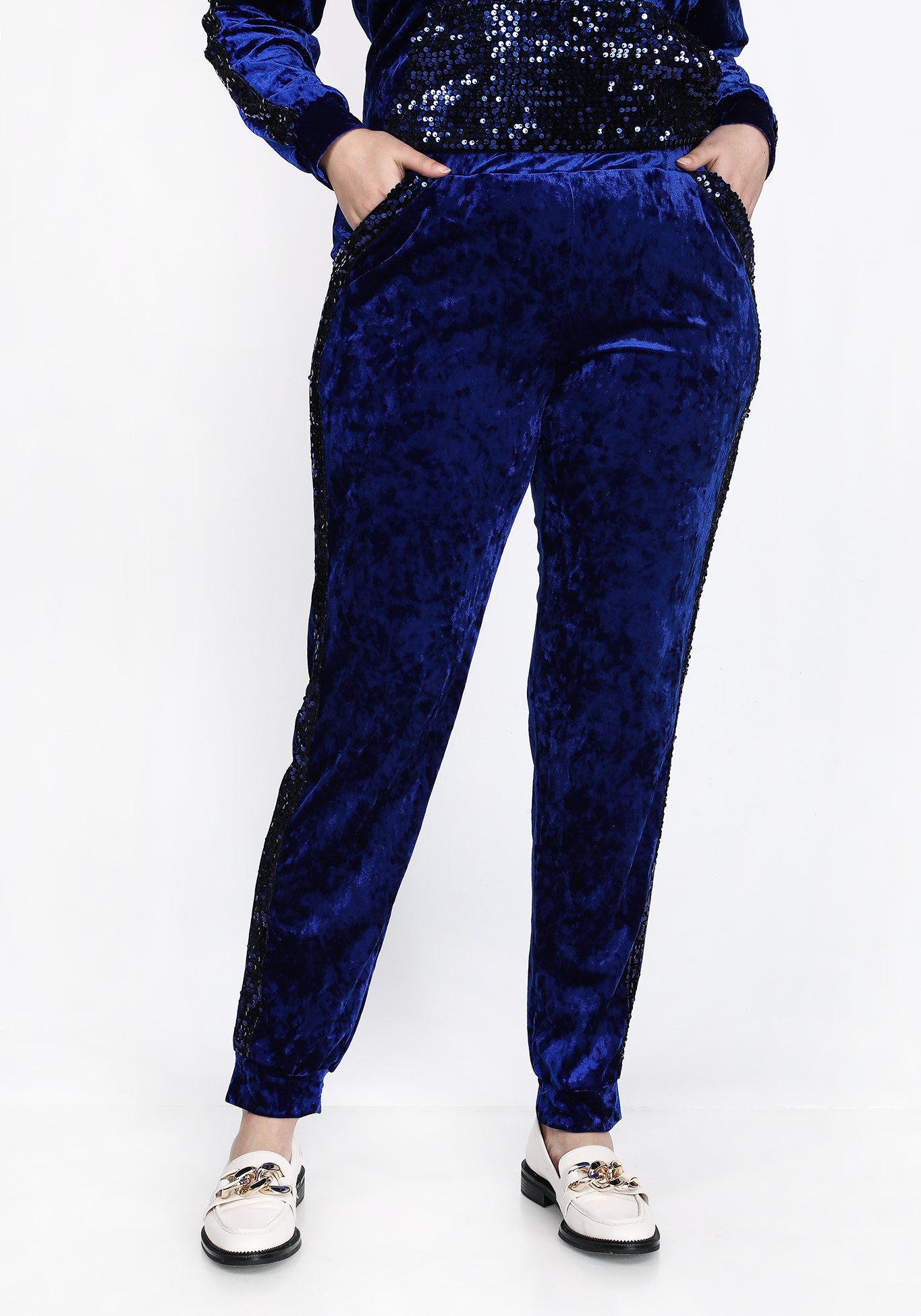 Брюки с боковыми карманами из бархата