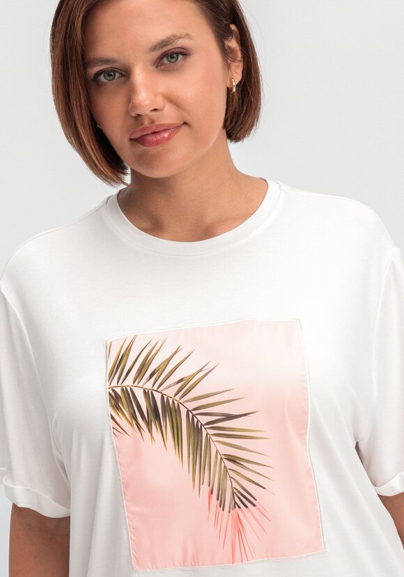 Футболка с принтом-аппликацией шир.  580, рис. 5