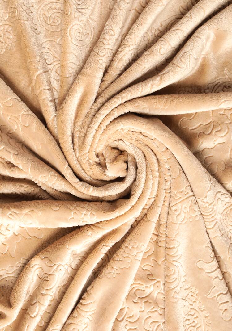 Покрывало-плед с выбитым рисунком шир.  750, рис. 16