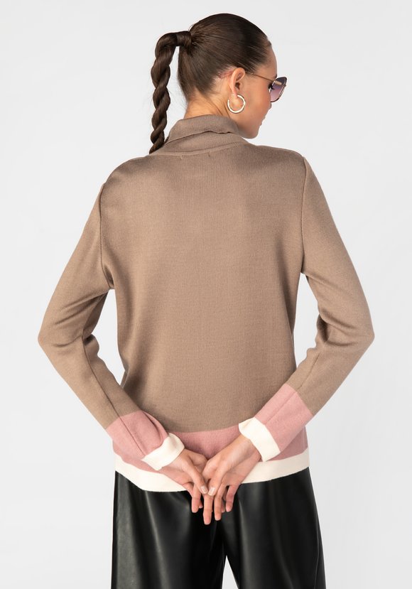 Свитер женский с контрастными полосами шир.  580, рис. 10