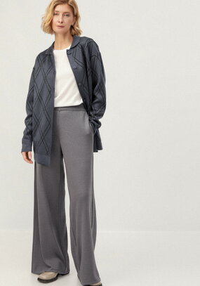 Брюки прямые свободной посадки на резинке