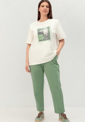 Комплект брючный с принтом на футболке