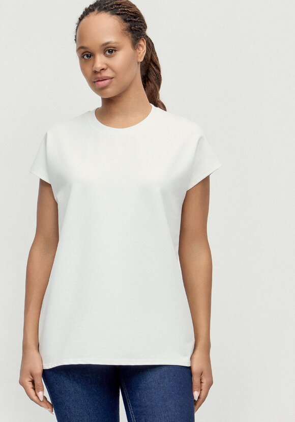 Футболка из трикотажа со спущенным плечом шир.  580, рис. 4