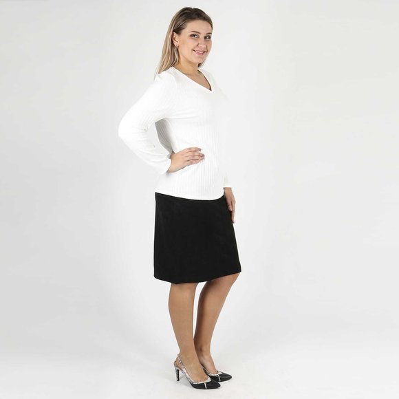 Блузка с V-образным вырезом прямого кроя шир.  580, рис. 2