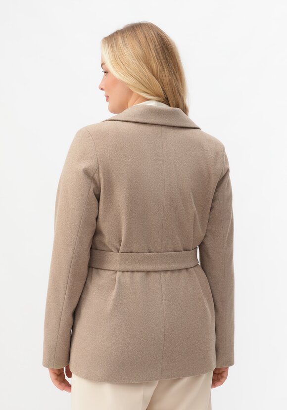 Пиджак приталенный с поясом шир.  580, рис. 11