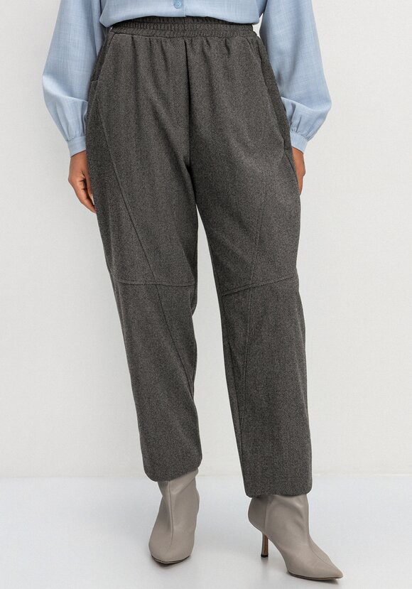 Брюки свободного кроя зауженные к низу шир.  580, рис. 3