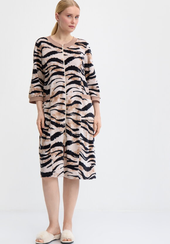 Халат велюровый Марта шир.  580, рис. 1