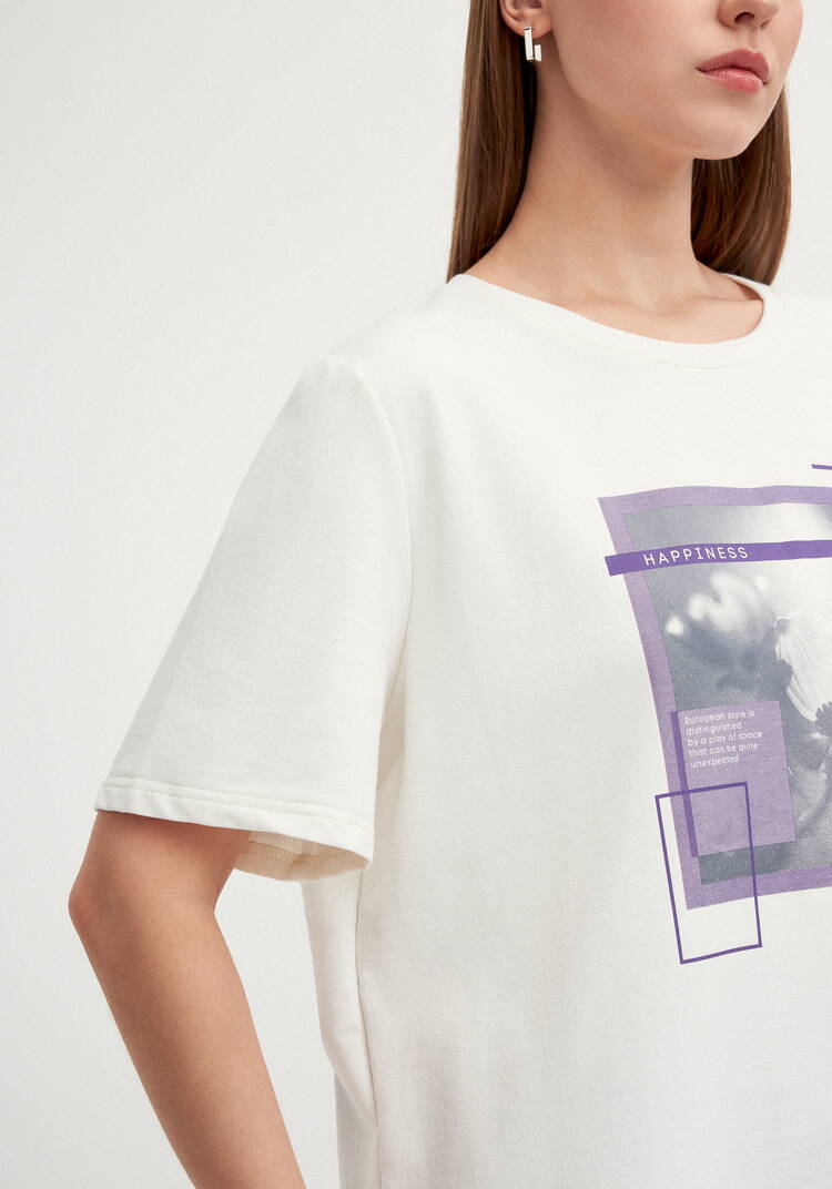 Костюм с флористическим принтом на футболке шир.  750, рис. 24