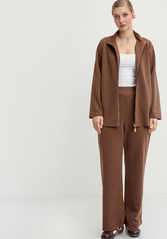 Брюки с фактурным принтом прямые шир.  580, рис. 12