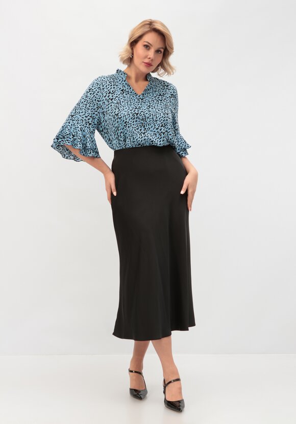 Блуза с воланами и воротником-стойкой шир.  580, рис. 15