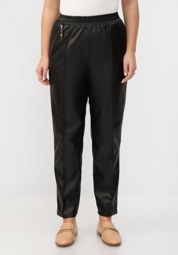 Брюки из экокожи со стрелками шир.  580, рис. 15