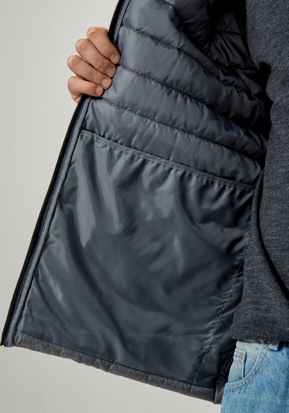 Куртка стеганая с рукавами из трикотажа шир.  580, рис. 8