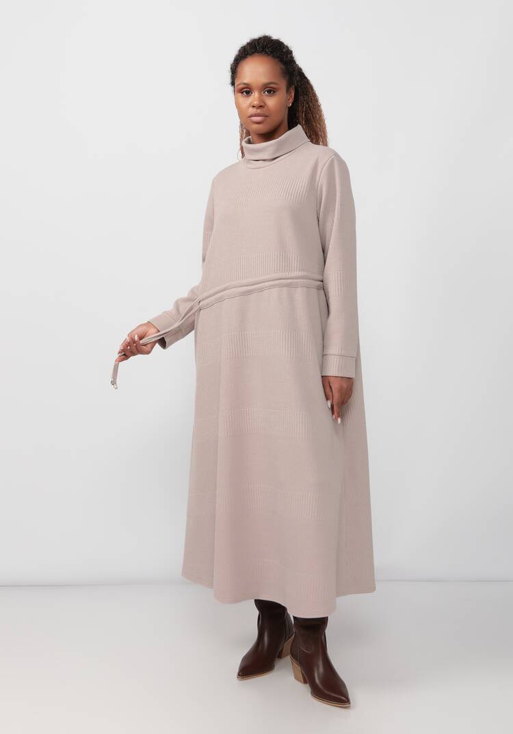 Платье из трикотажной ткани с кулиской шир.  750, рис. 8