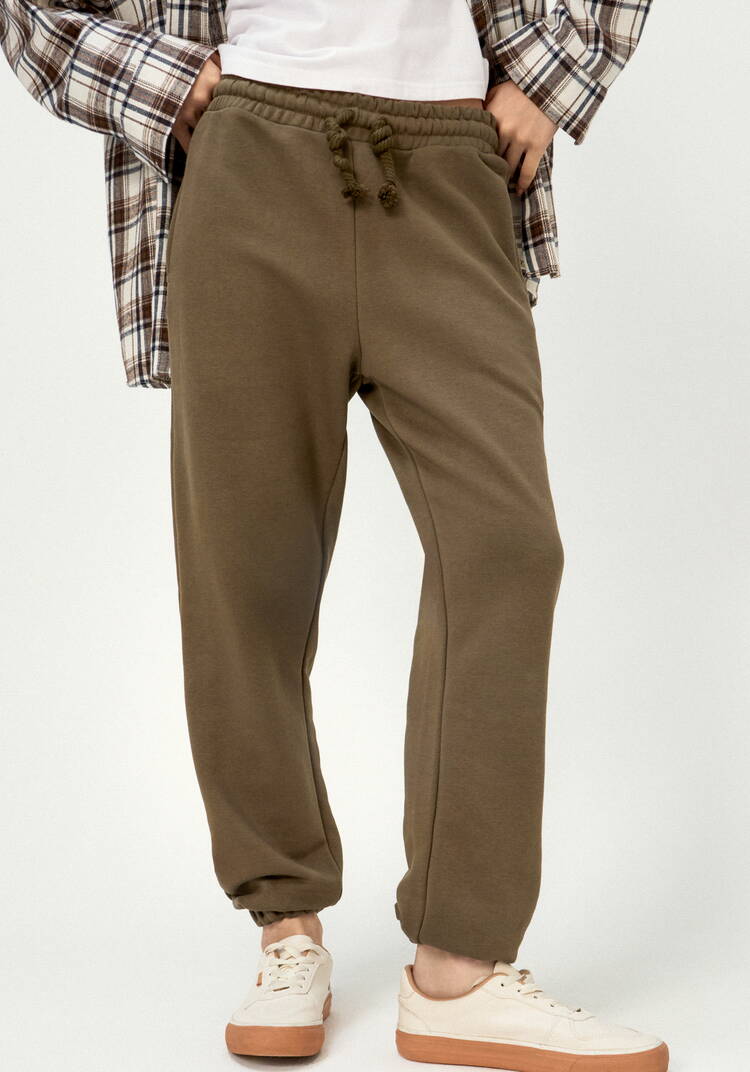 Брюки джоггеры с карманами на резинке шир.  750, рис. 30