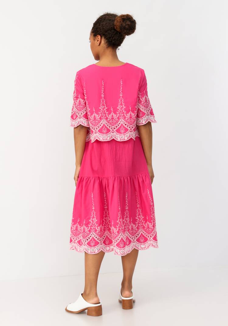 Платье свободного кроя с вышивкой шир.  750, рис. 37