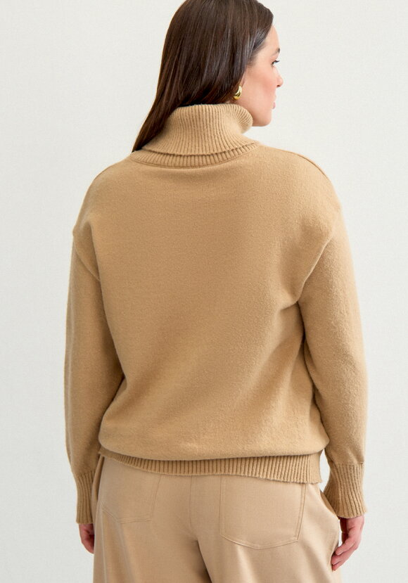 Свитер с объемным воротом шир.  580, рис. 3