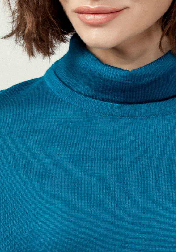 Водолазка удлиненная с воротником хомут шир.  580, рис. 18