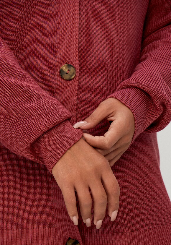 Кардиган со спущенным плечом шир.  580, рис. 25