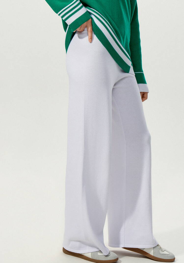 Брюки свободного кроя полной длины шир.  750, рис. 15