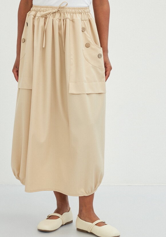 Юбка оригинального кроя с декором из пуговиц шир.  580, рис. 4