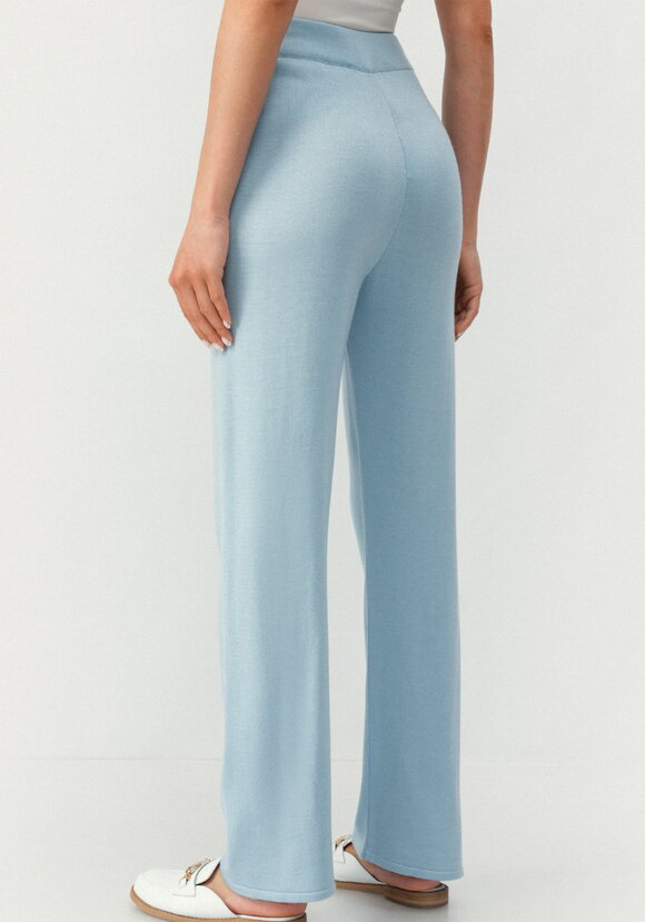 Костюм поло и брюки прямого кроя шир.  580, рис. 25