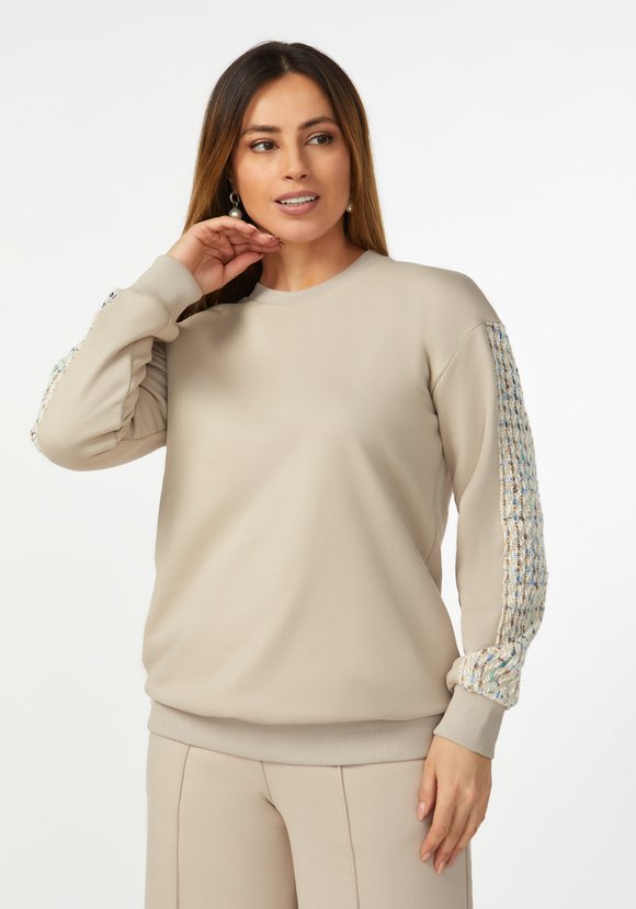 Свитшот со вставками на рукавах шир.  580, рис. 8