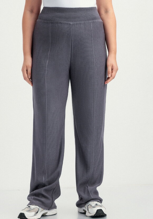 Брюки прямые вязаные со стрелкой шир.  580, рис. 18