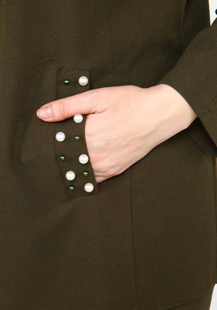 Костюм однотонный с отделкой из бусин шир.  750, рис. 4