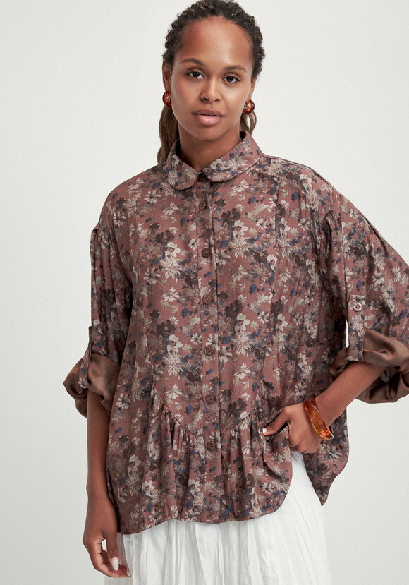 Блуза со сборкой в рельефах шир.  580, рис. 10