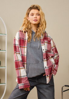 Рубашка в клетку с накладным карманом