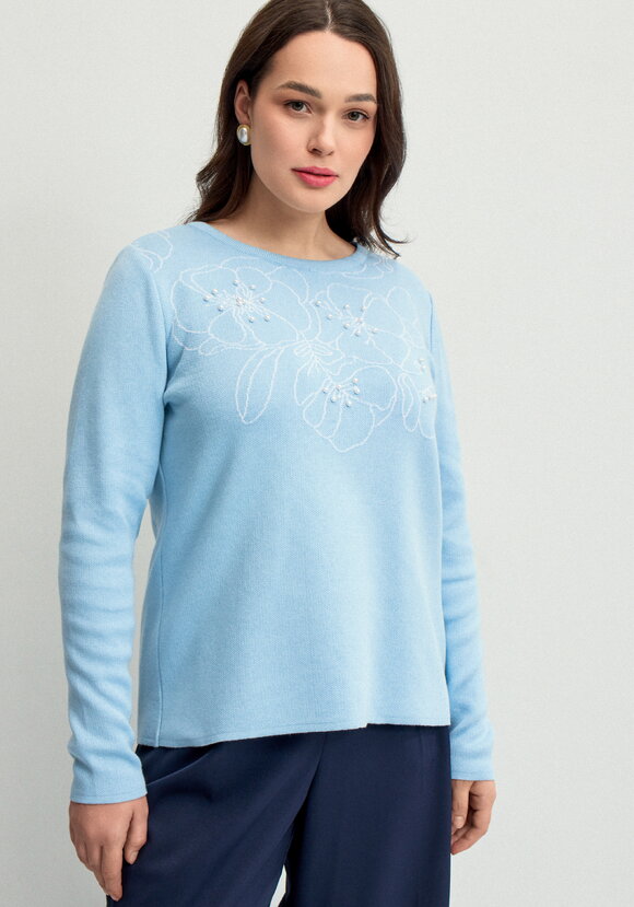 Джемпер с графичными цветами шир.  580, рис. 10