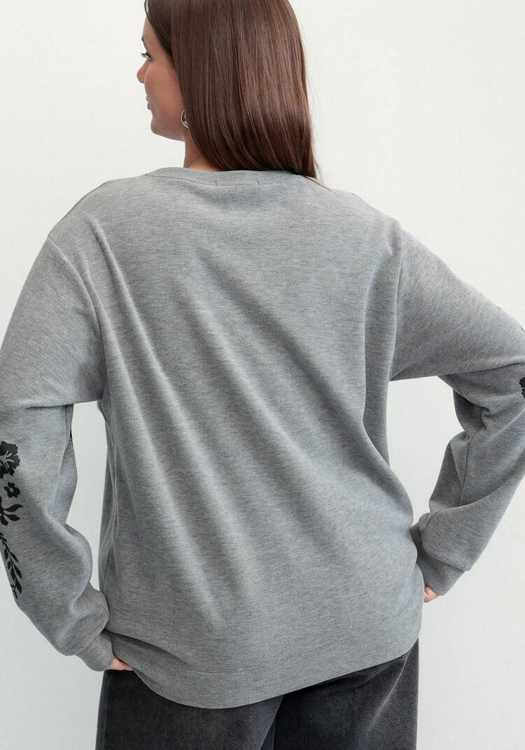 Свитшот с принтом на рукавах шир.  750, рис. 11