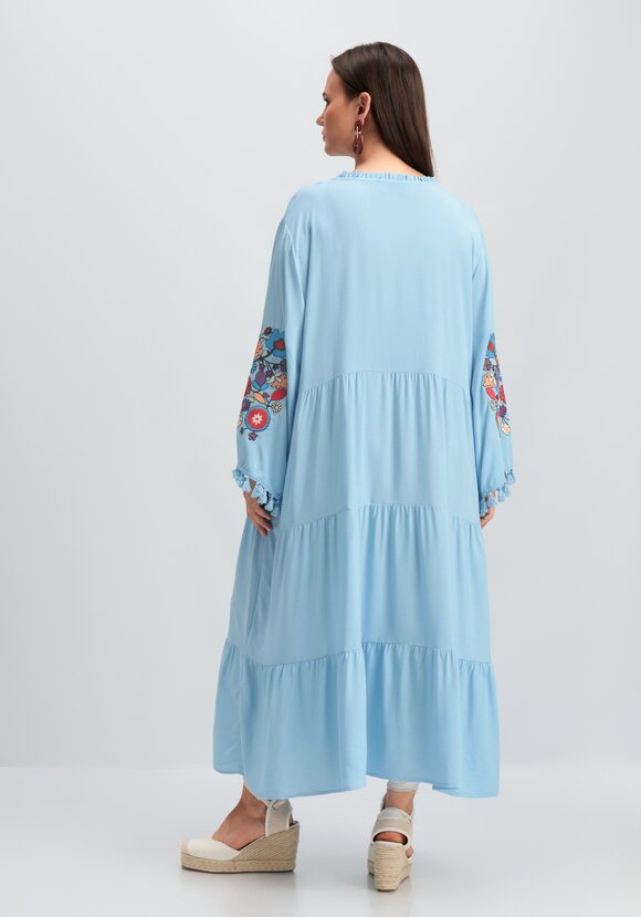 Платье ярусное с вышивкой и бахромой шир.  580, рис. 12