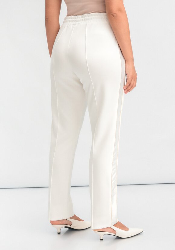 Брюки на резинке с лампасами и стрелками шир.  580, рис. 26