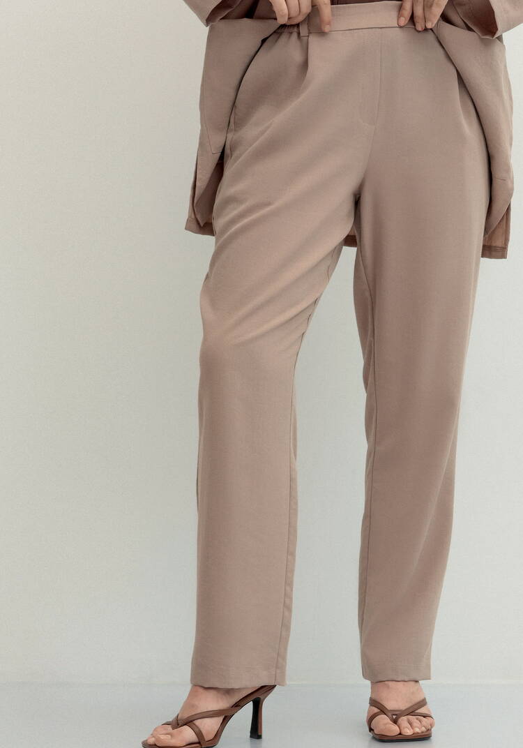 Брюки прямого кроя на резинке по поясу шир.  750, рис. 16