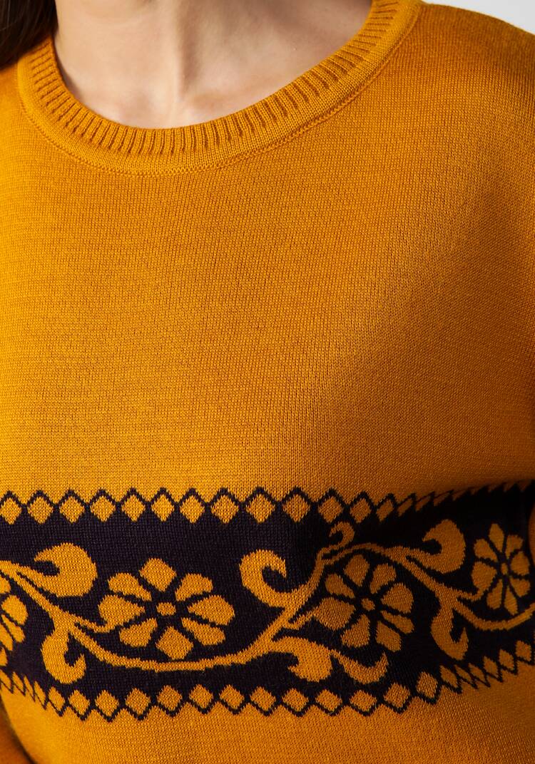 Джемпер женский с рисунком по груди и рукавам шир.  750, рис. 13