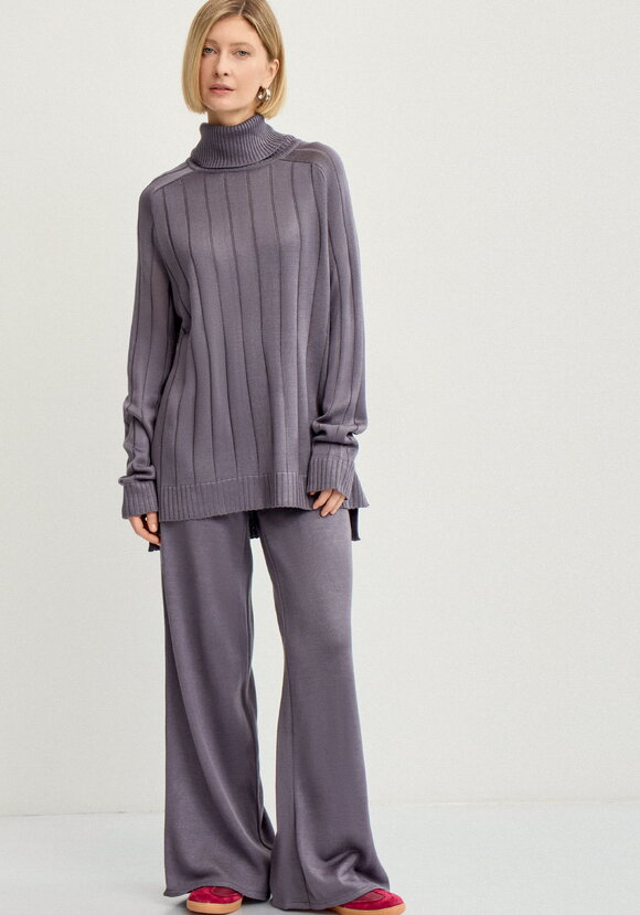 Костюм фактурной вязки шир.  580, рис. 27