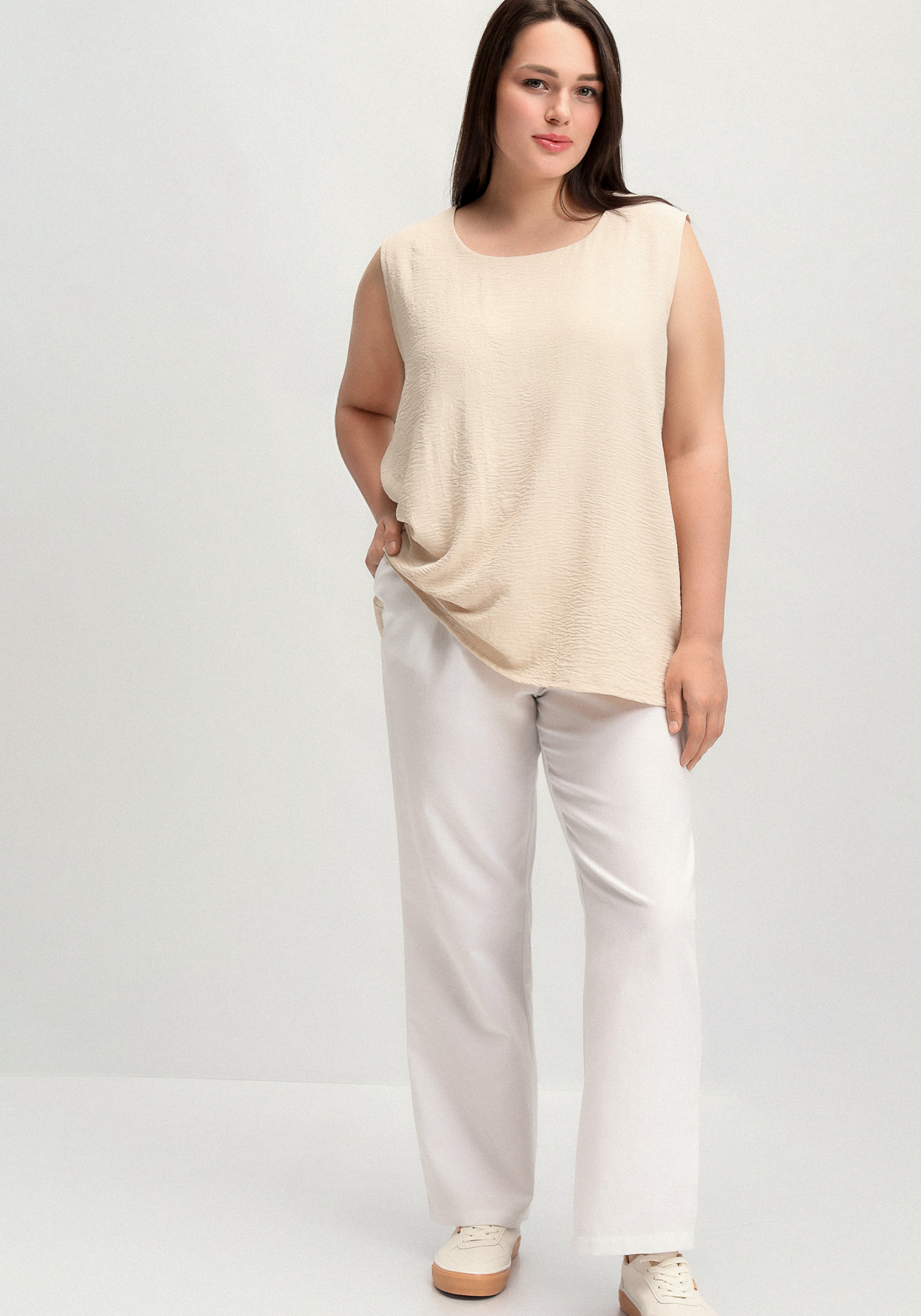 Брюки прямого силуэта с поясом на резинке 1299₽