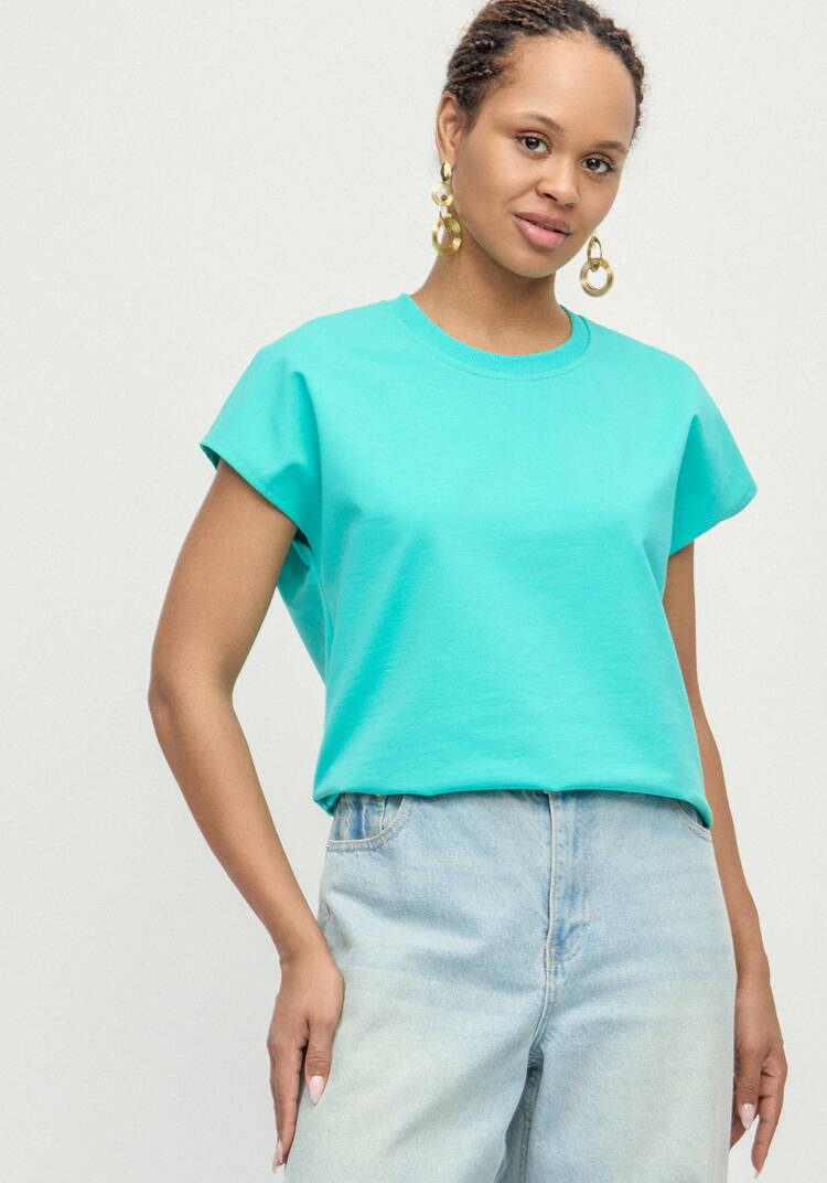 Футболка из трикотажа со спущенным плечом шир.  750, рис. 31