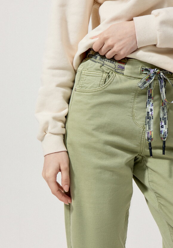 Джинсы с принтом по поясу шир.  580, рис. 30