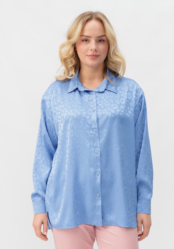 Рубашка атласная с анималистичным принтом шир.  580, рис. 31