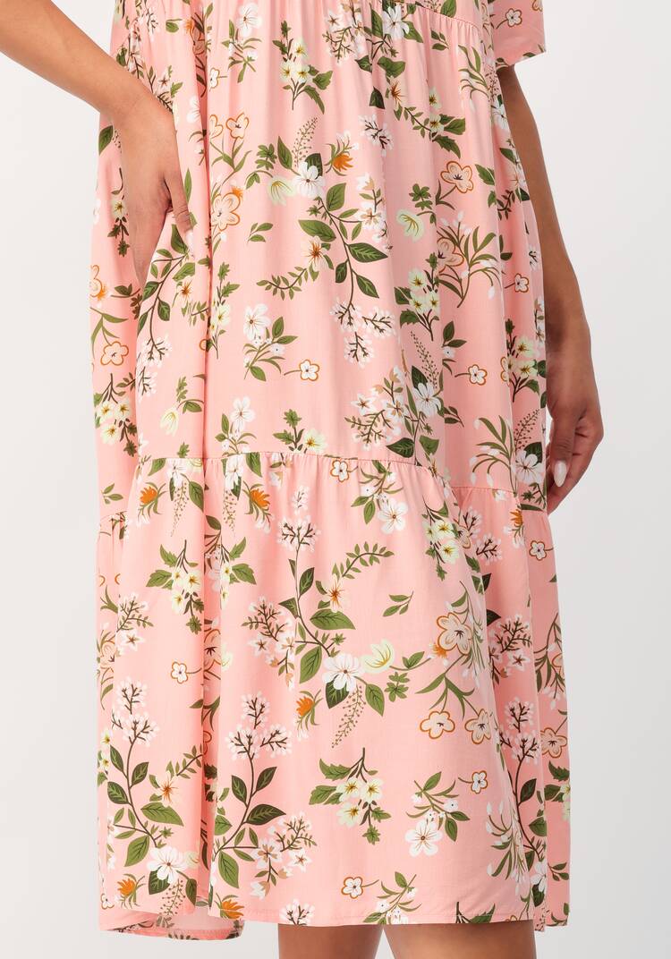 Платье с отрезной талией и коротким рукавом шир.  750, рис. 29