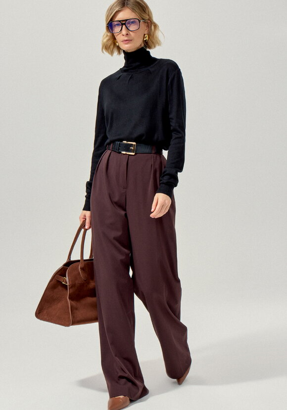 Водолазка с защипами у горловины шир.  580, рис. 38