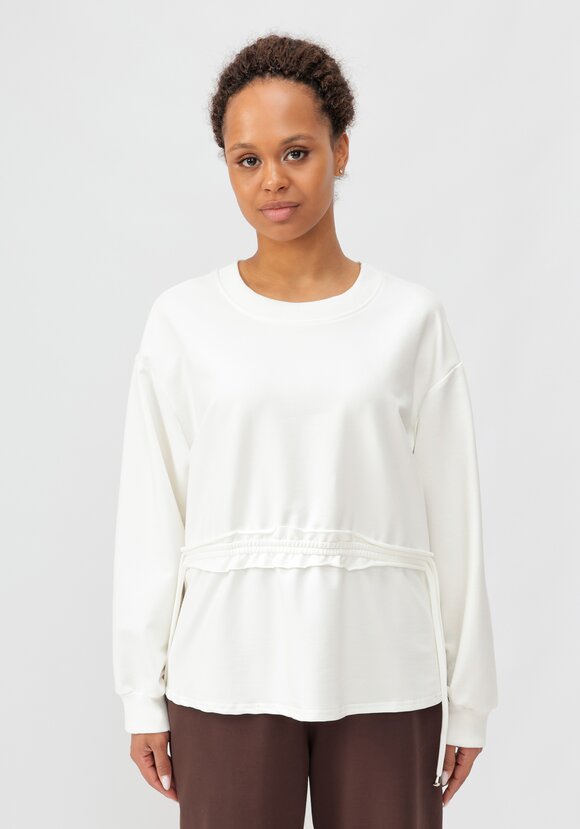 Свитшот с кулиской на талии шир.  580, рис. 17