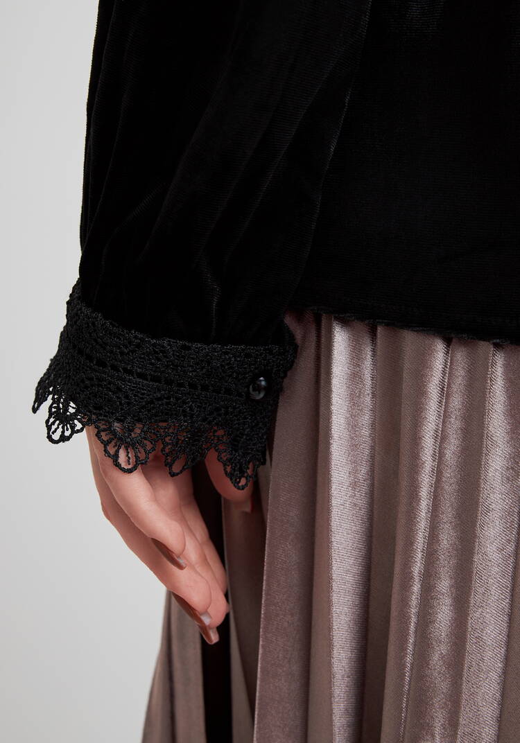 Блуза бархатная со вставками из кружева шир.  750, рис. 6