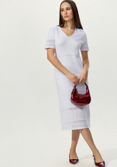 Платье прямого кроя с ажурным краем