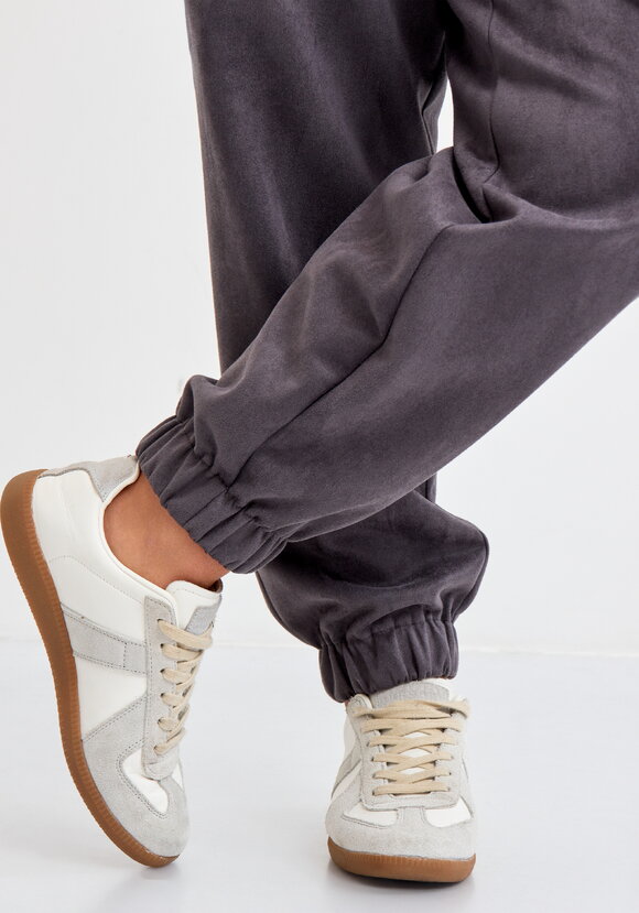 Брюки замшевые на резинке шир.  580, рис. 12