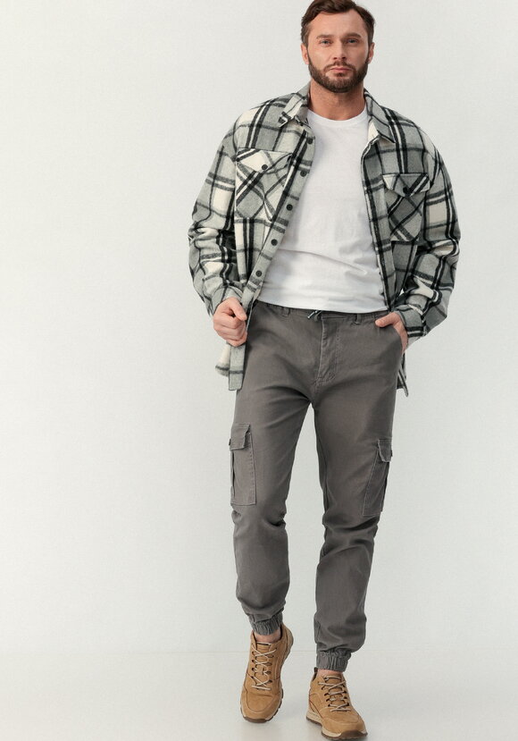 Брюки мужские с накладными карманами шир.  580, рис. 1