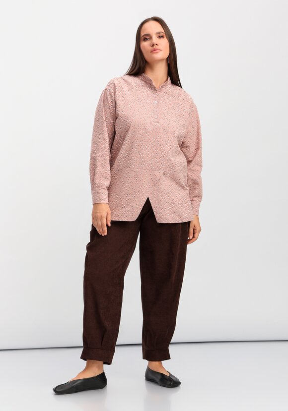 Блуза с воротником-стойкой свободного кроя шир.  580, рис. 10