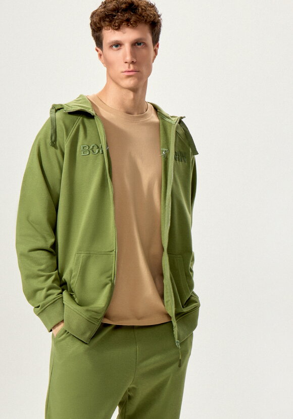 Толстовка с вышивкой и капюшоном шир.  580, рис. 17